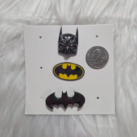 Batman Pin Set - Picture 3 of 4